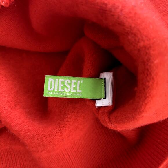 EUC Diesel Red Cropped Wool Cashmere Sweater Distressed Hem Logo Pocket Sz Small - Picture 14 of 16